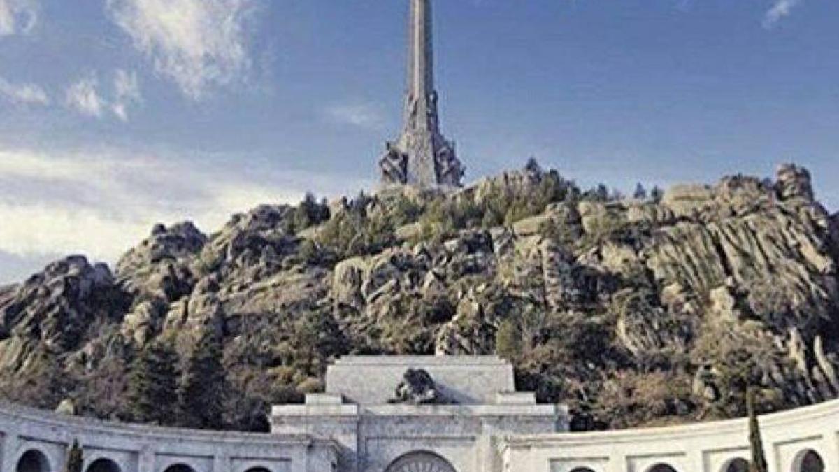 mausoleu_franco_19034800