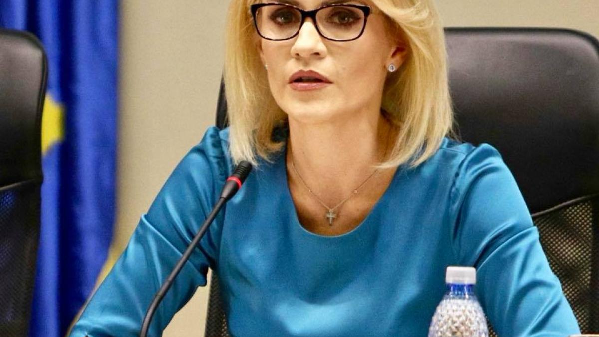 gabriela_firea2_48755500