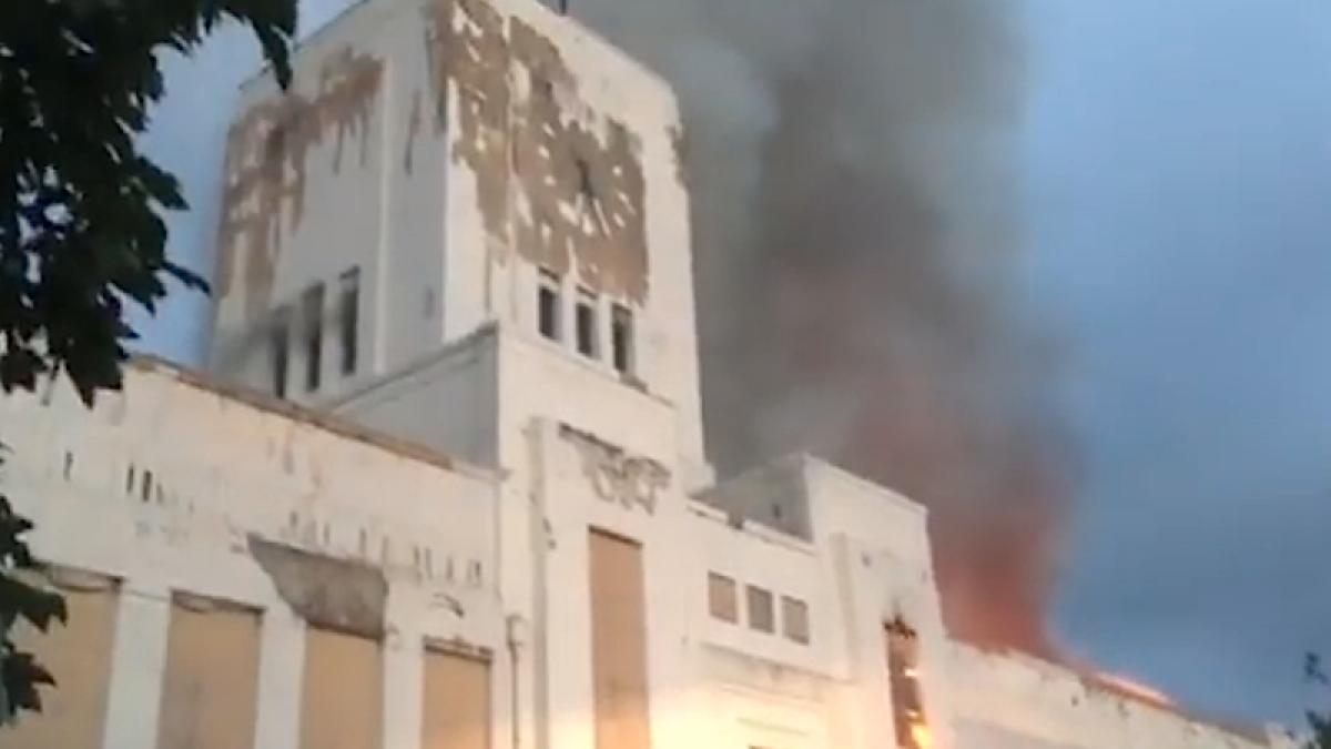 littlewoods_incendiu_22268200