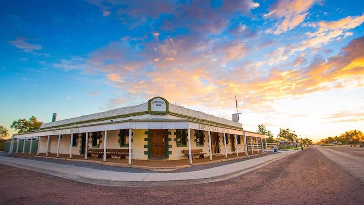 birdsville_hotel_31154500
