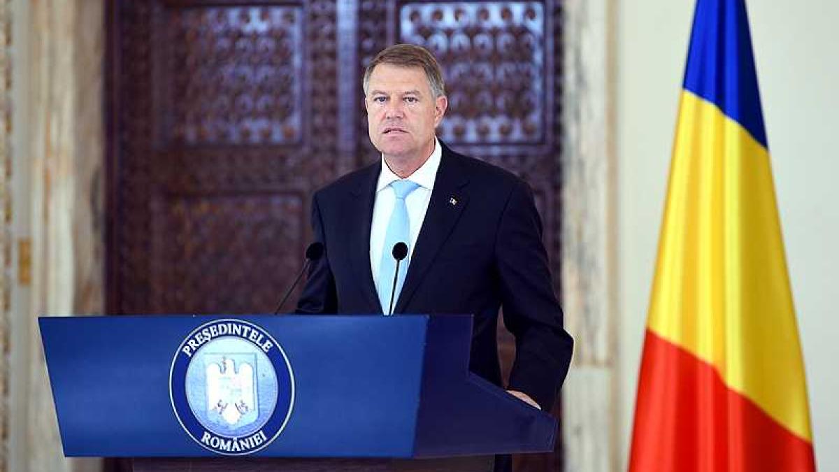 iohannis_tricolor_95238900
