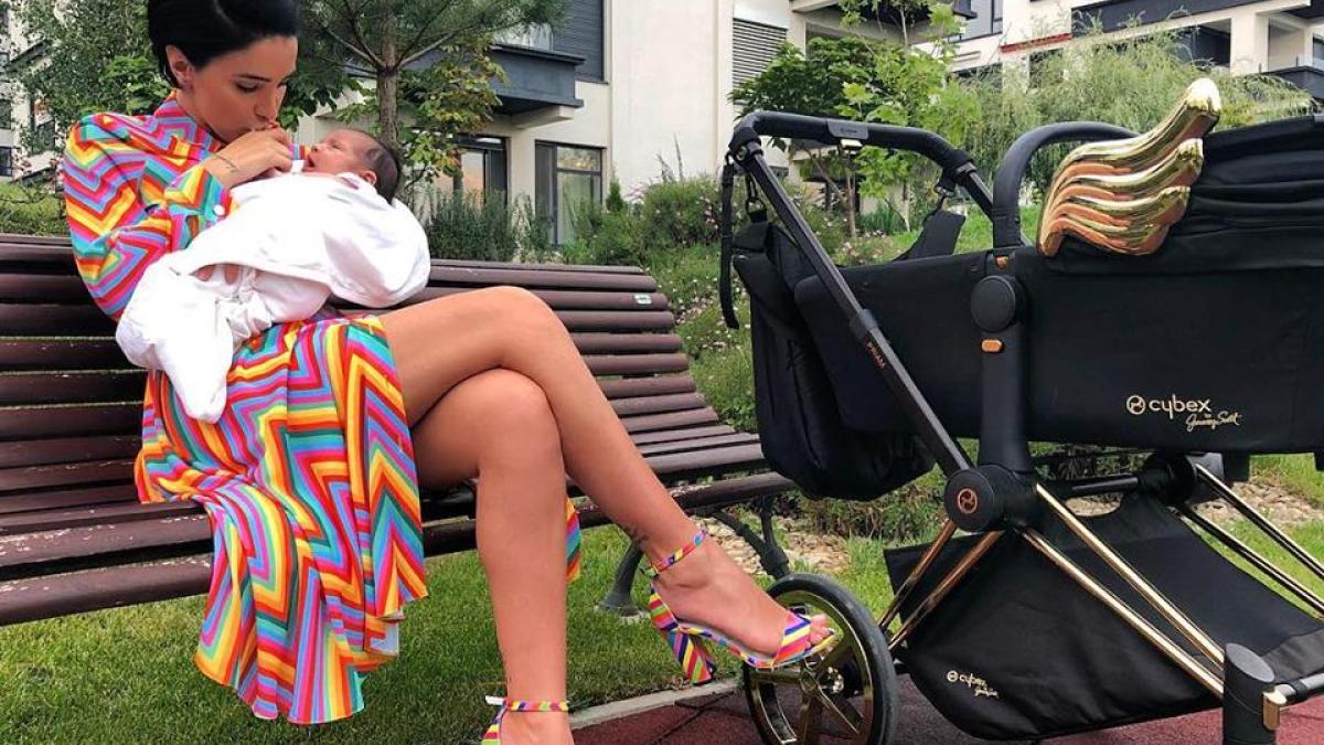 adelina_pestritu_2_34849700