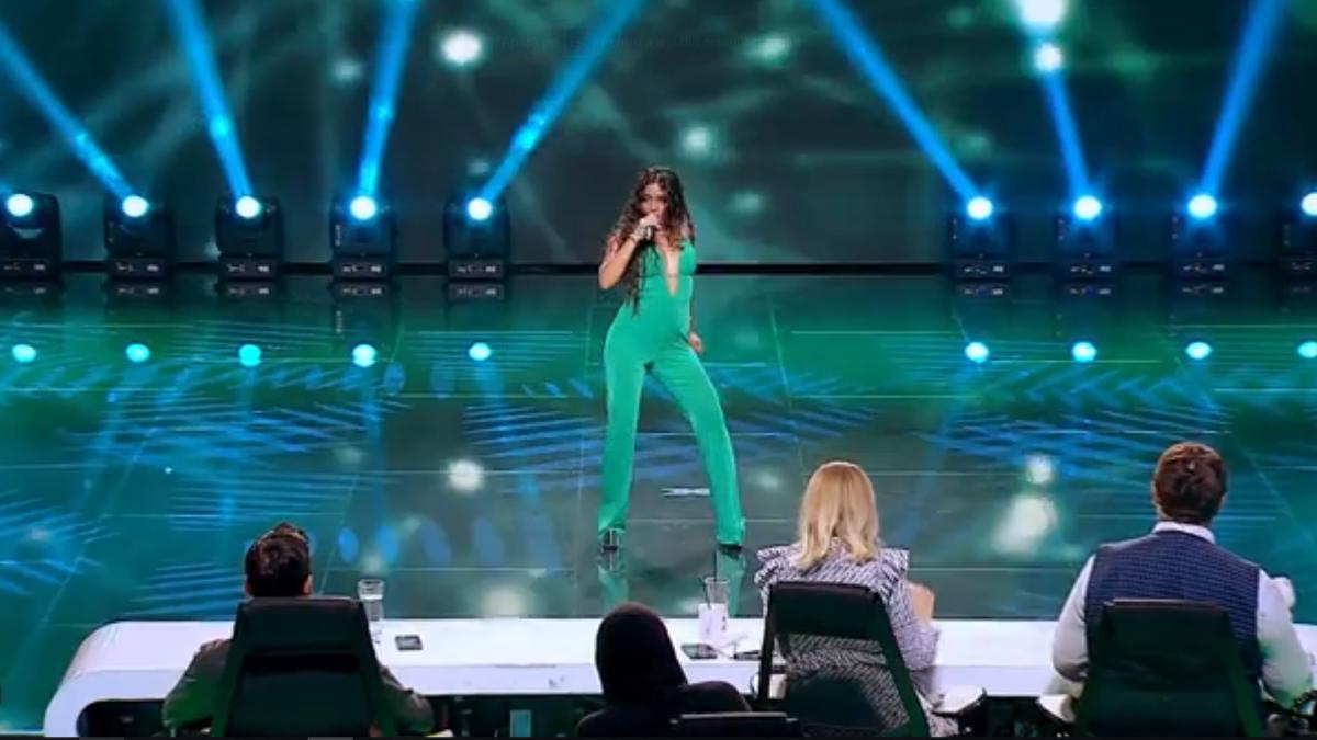 x_factor_bella_santiago_01654700