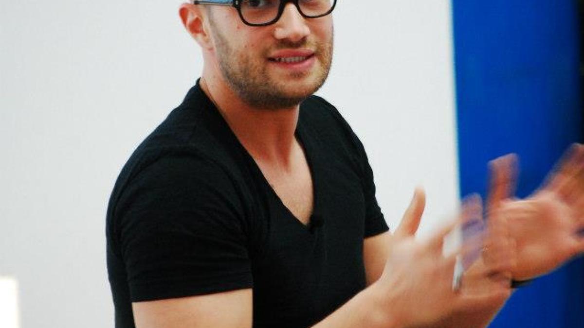 543917_464798480257079_1311700864_n_05014200