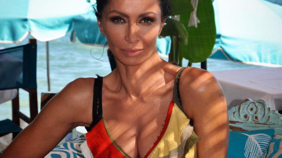 mihaela_radulescu_69522900