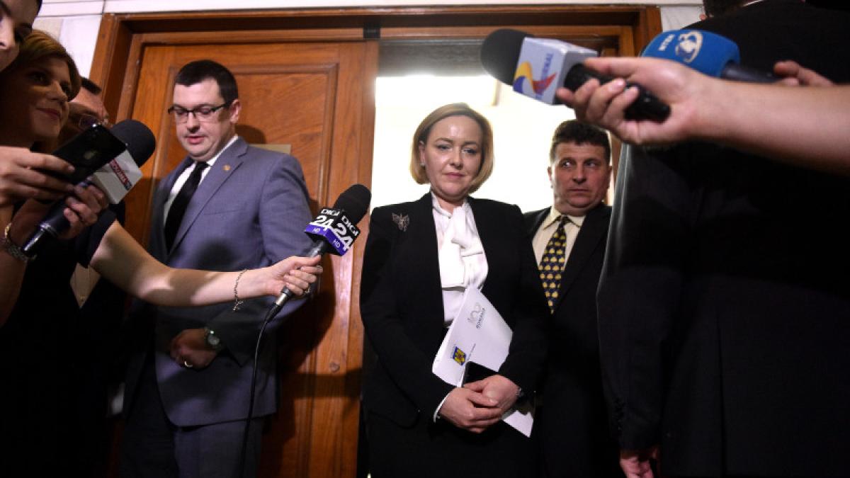 carmen_dan_222_91401800