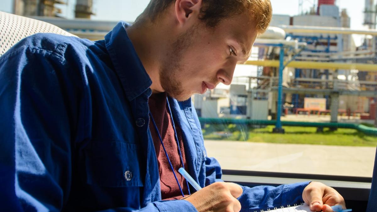 student_petromidia_42035000