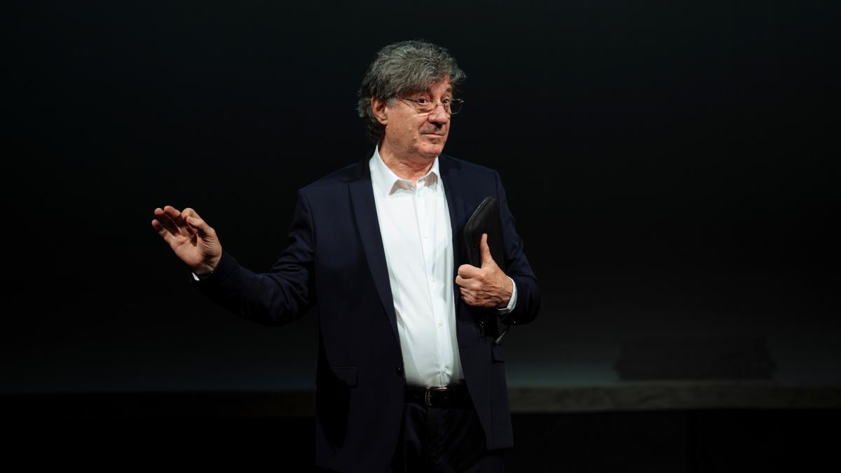 ion_caramitru_38744500