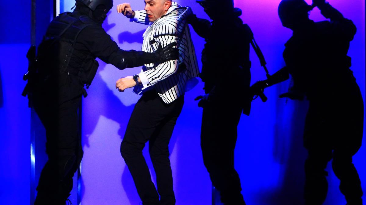 prostii_sub_clar_de_luna_premiera02_88093800