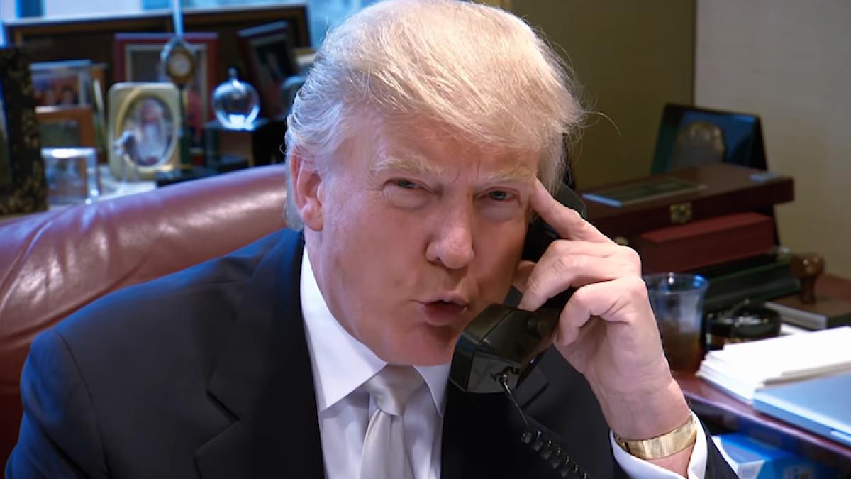 trump_telefon_avion_24387100