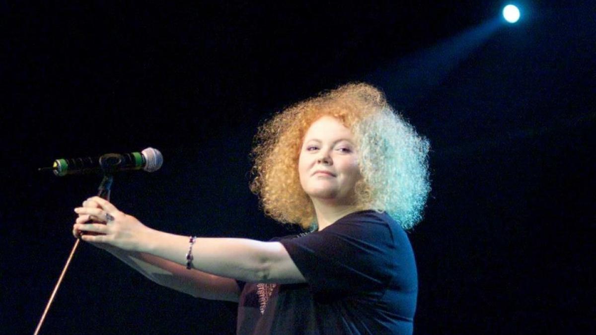 narcisa_suciu_50944600