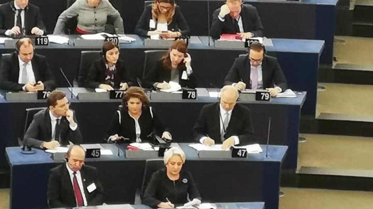 42993563_2098998620122506_2275258242156199936_n_97930300