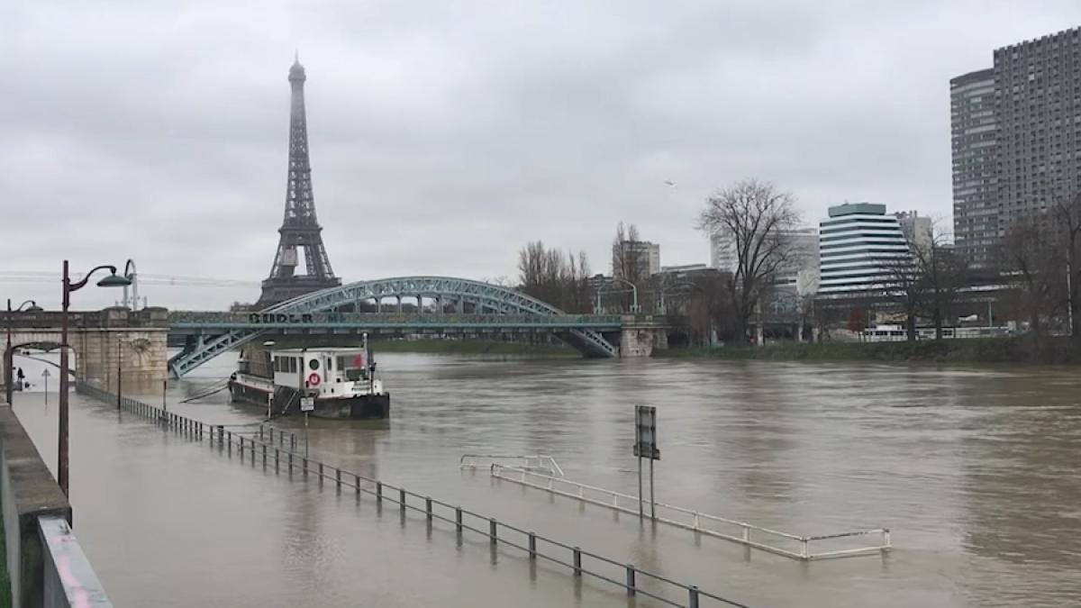inundatii_franta_paris_72359700