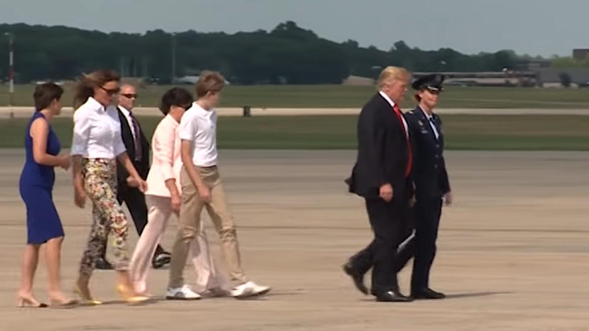 trump_melanie_aeroport_91977200