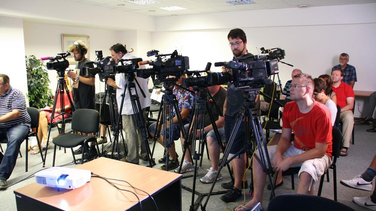 conferinta-de-presa_92935100