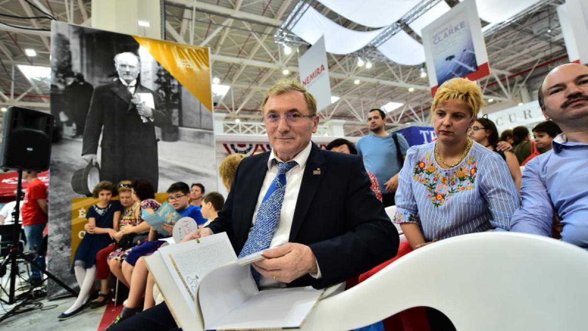 augustin-lazar_04128500