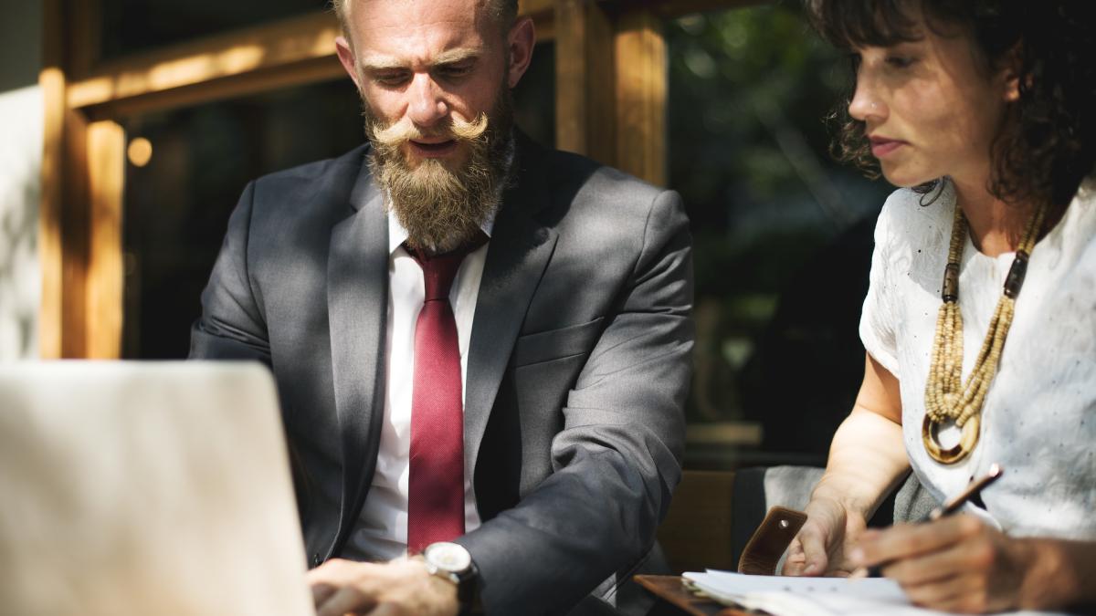 colegi-munca_17324300