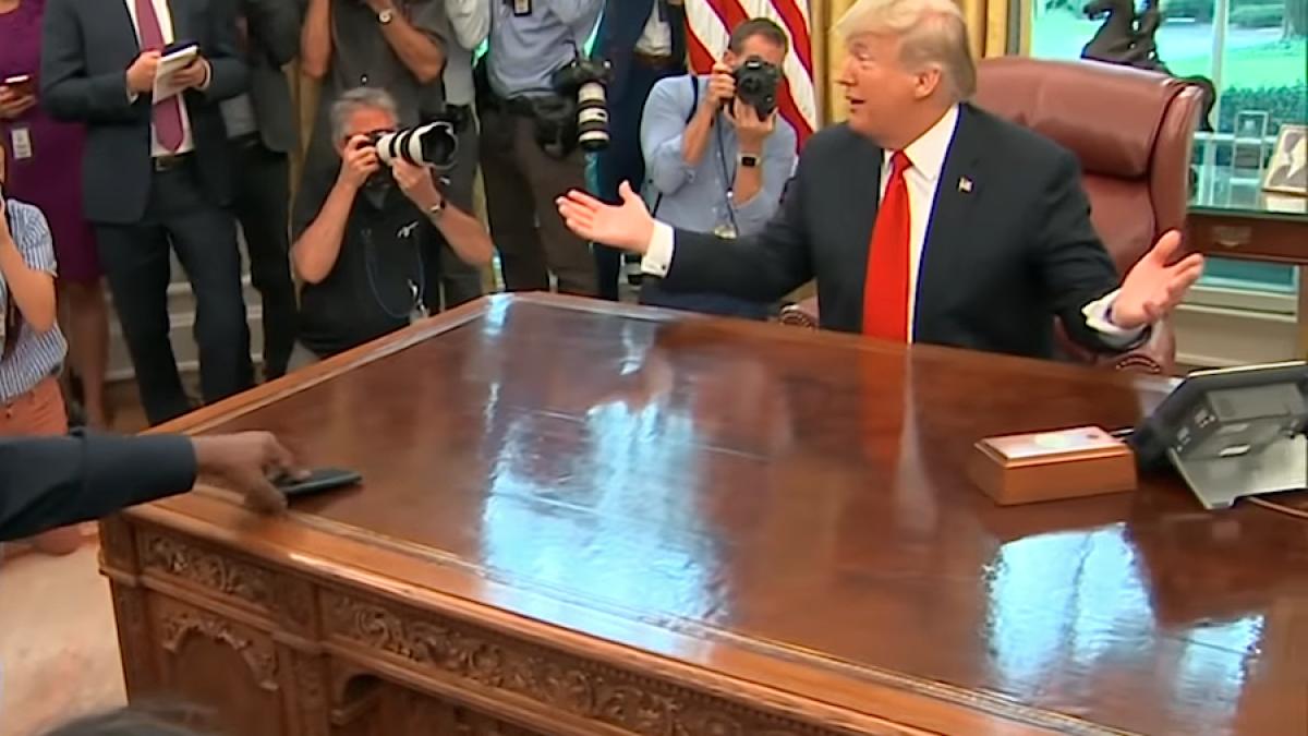 trump_birou_presa_03963000