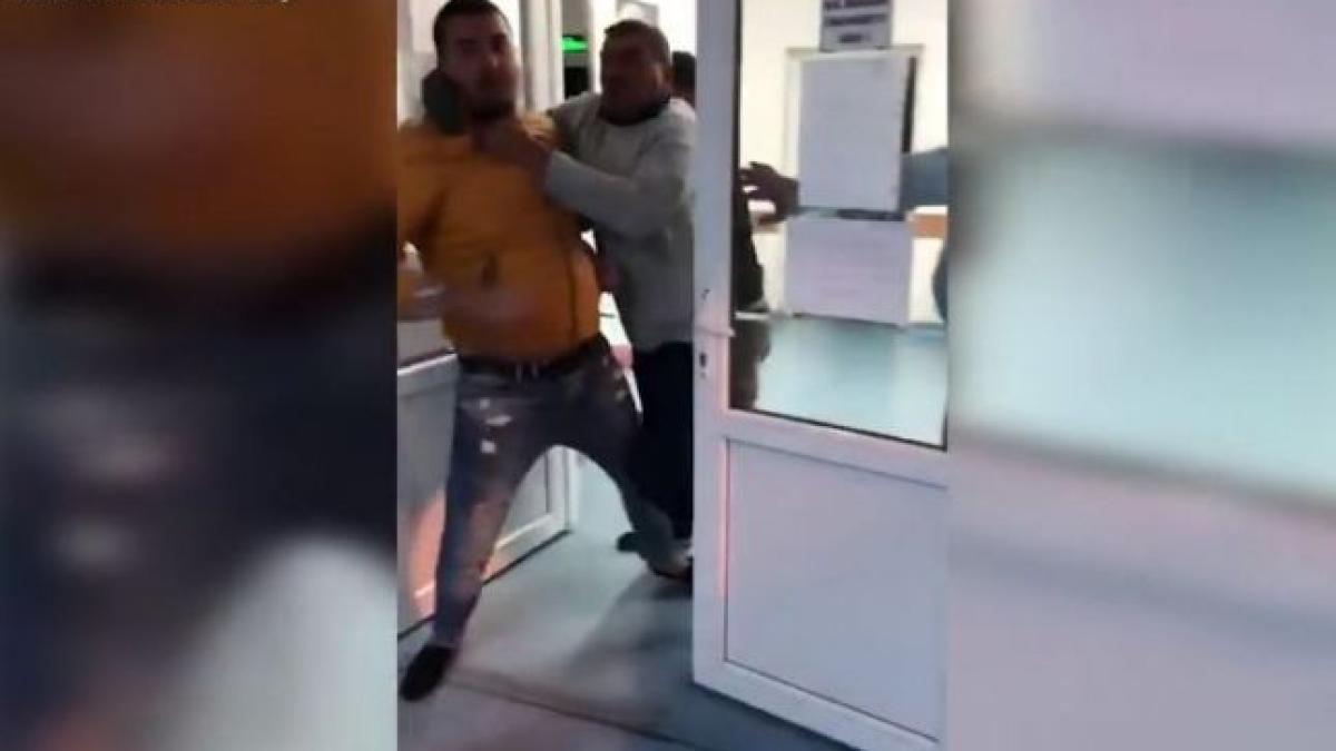 politisti-amenintati-spital_70187800