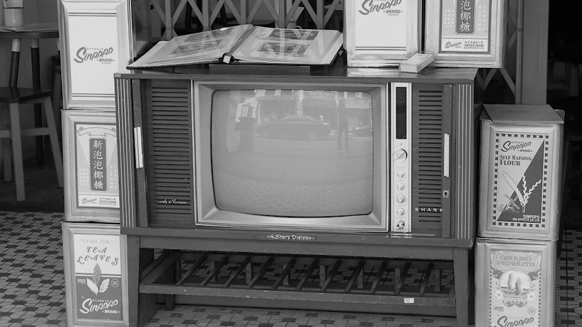 tv_alb_negru_75214200