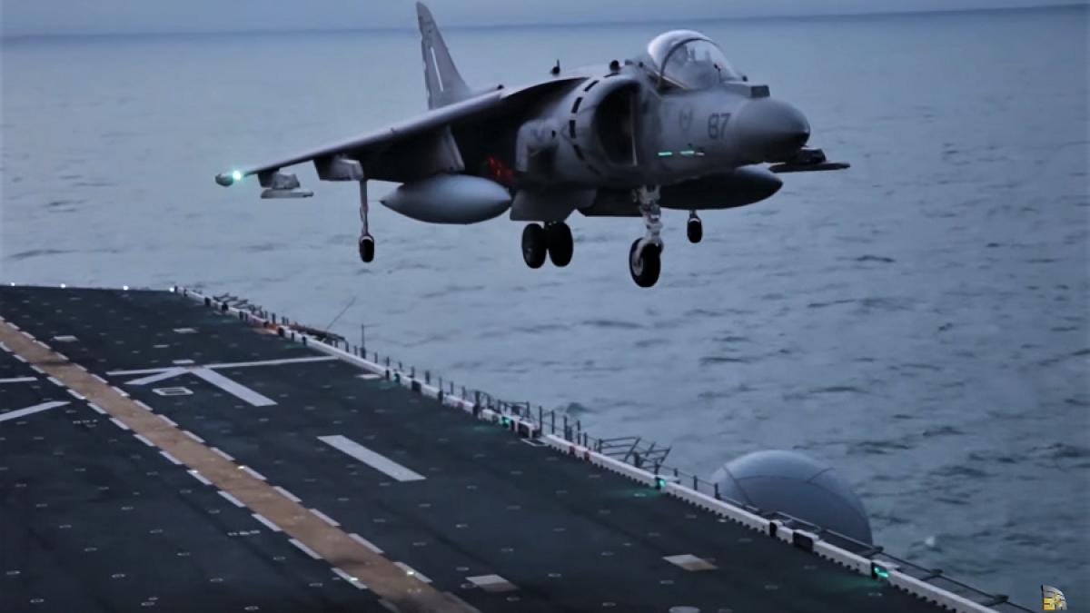 avion_aterizare_portavion_41024200