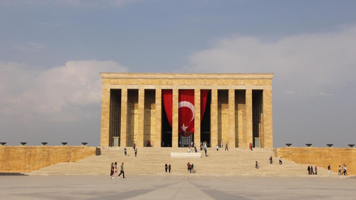 ankara_turcia_mausoleu_64608800