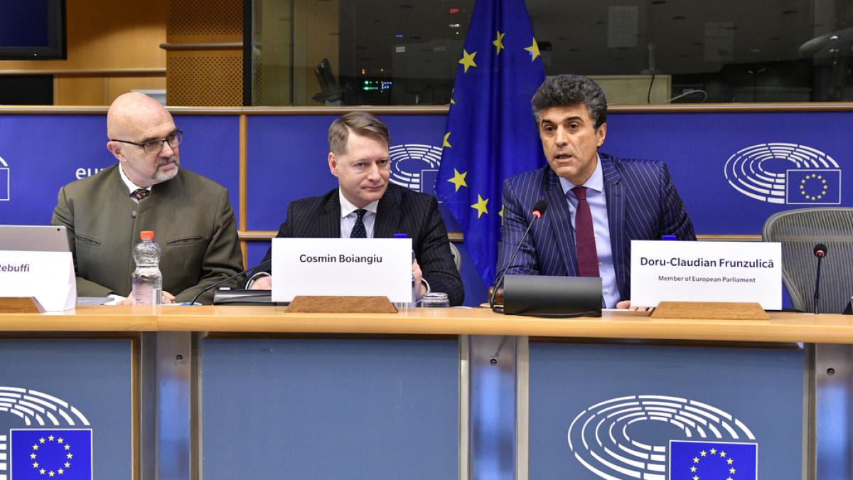 doru_frunzulica_conf_pe_14441800