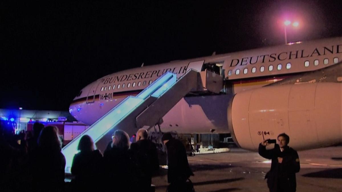 avion_merkel_97822800