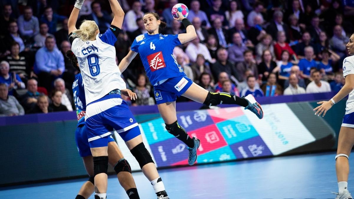 handbal_rus_fr_63075700