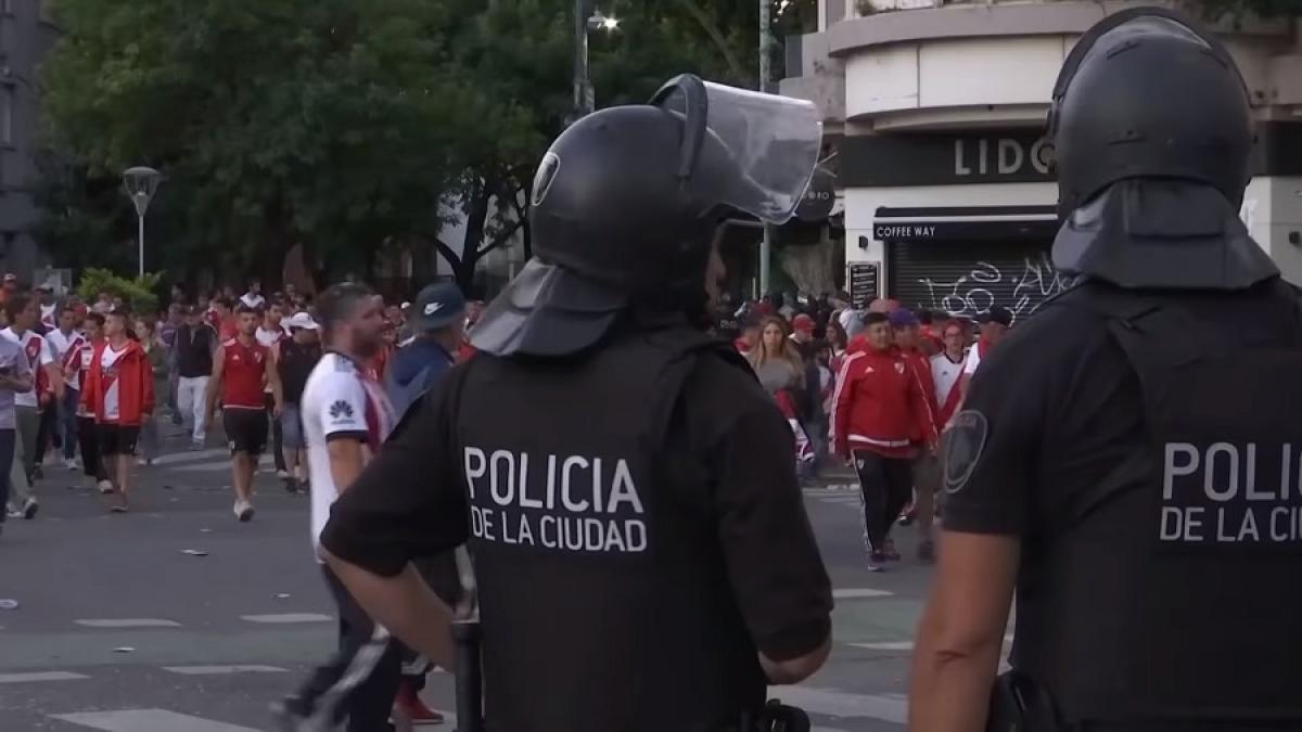 politie_argentina_violente_fotbal_30065900