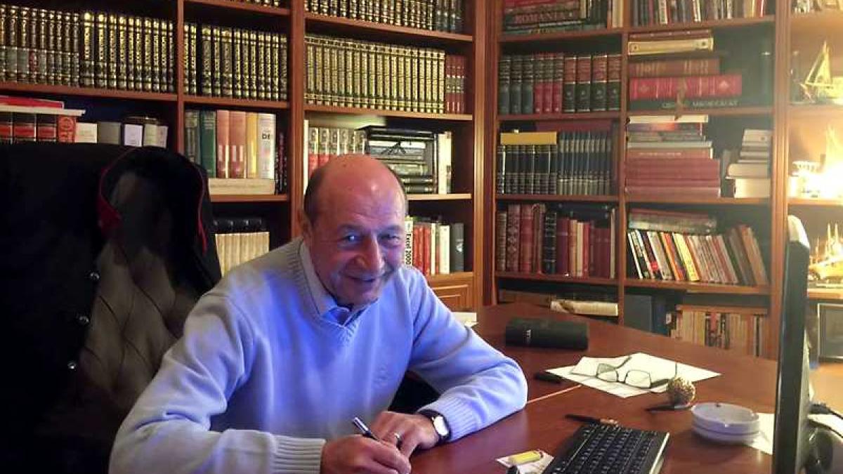 basescu_biblioteca_43180300