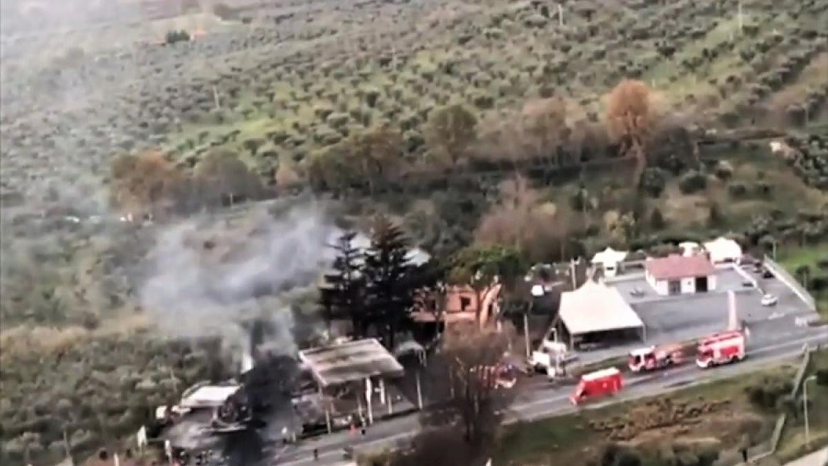 italia_explozie_pompieri_59039500