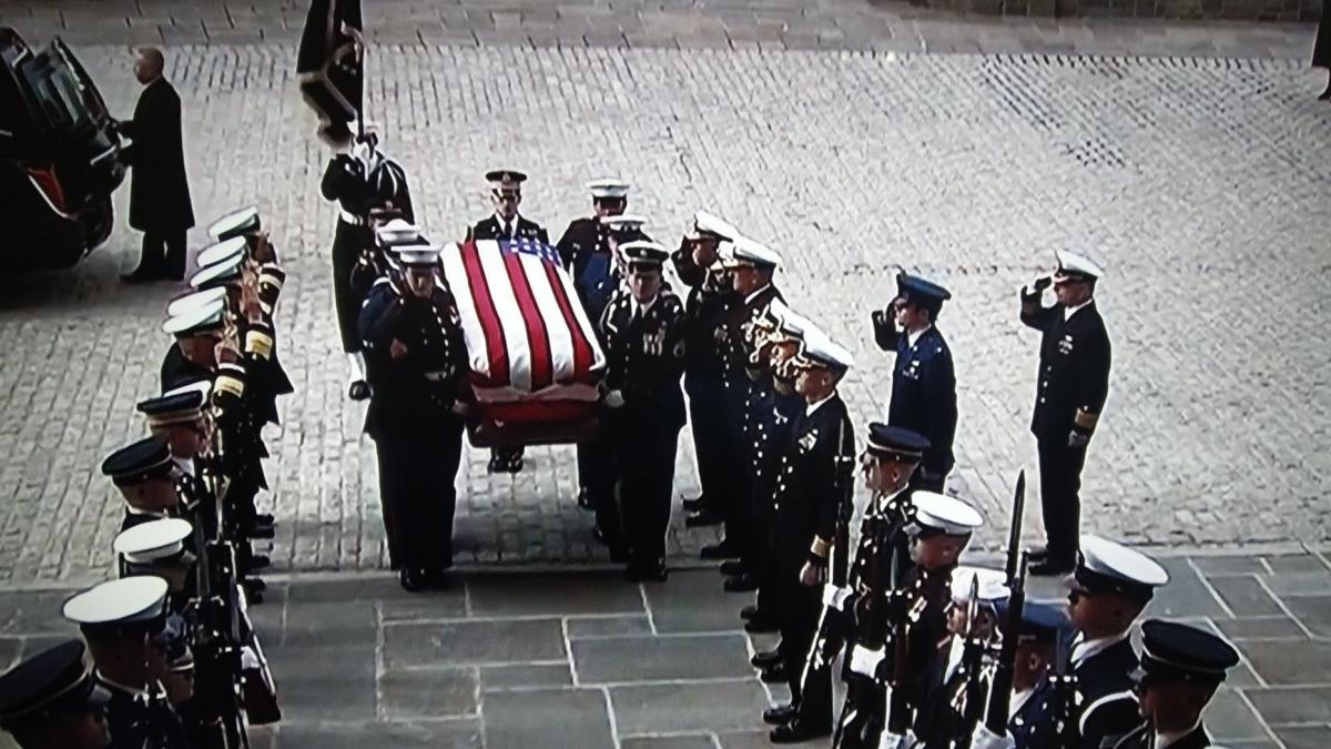 bush_funerlii_31779300