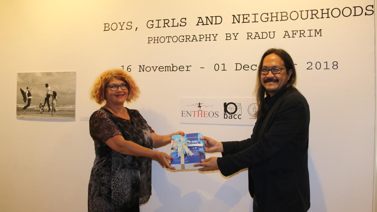 cristina-rusiecki--pawit--mahasarinand_56405200