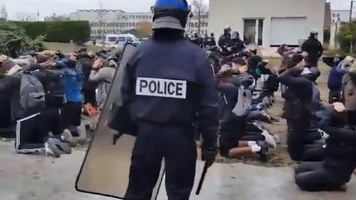 proteste_elevi_arestati_57337300