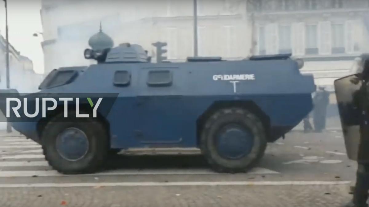 blindate pe strazile din franta imagini socante video