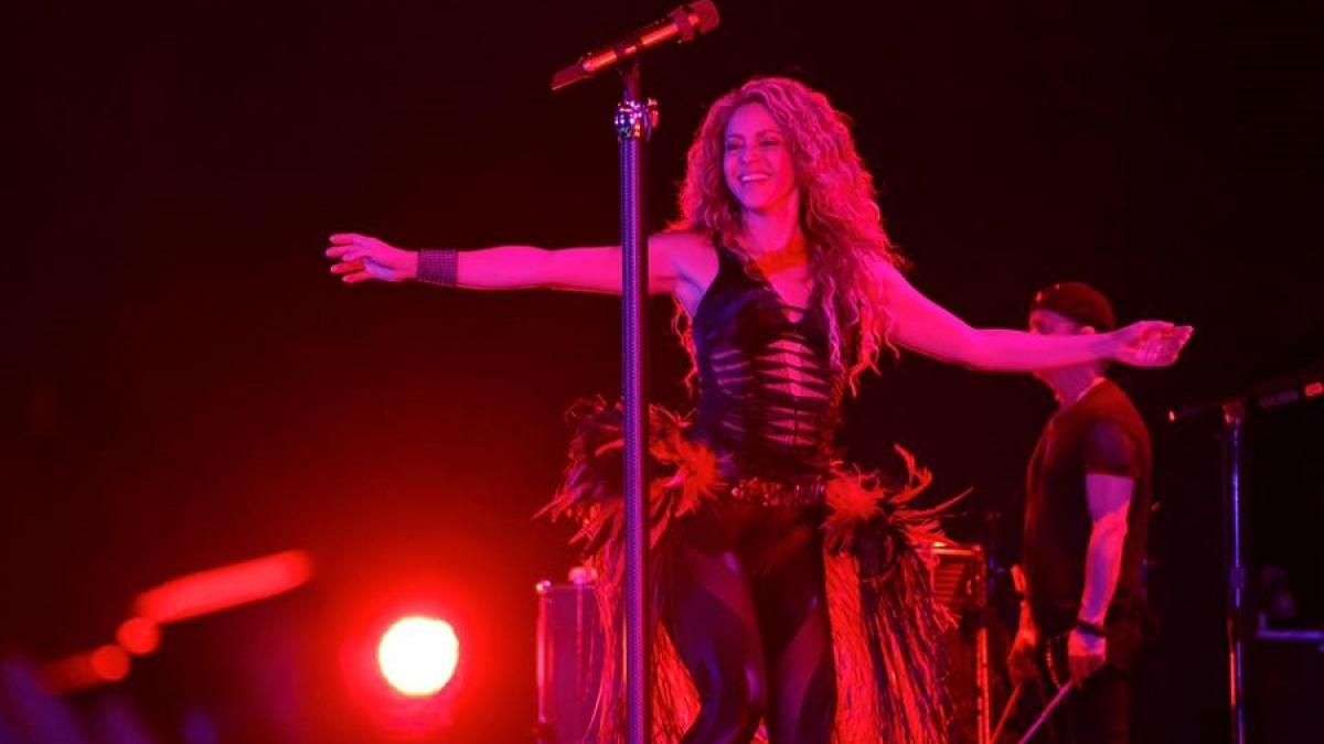 shakira_fb_show_77558800