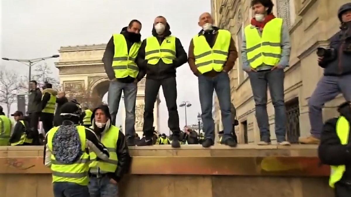 proteste_paris_veste_sambata_triumf_76583500