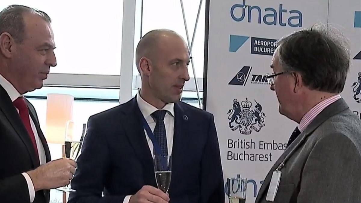 tarom_sova_ambasador_noble_wolff_77189300