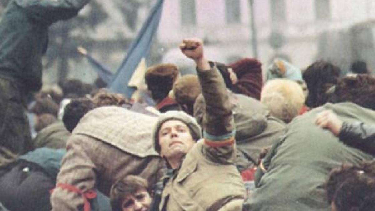 revolutia-romana_32315600