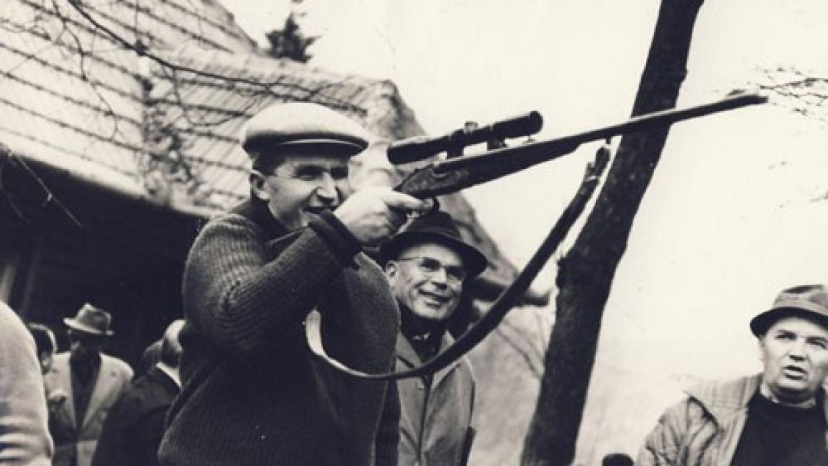 1967_nicolae_ceausescu_la_vanatoare_in_judetul_brasov_20986500