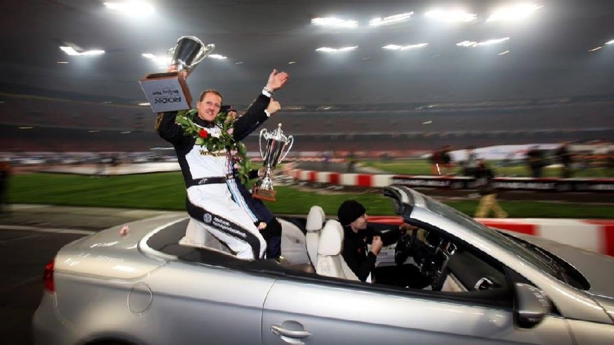 michael_schumacher_fb_02_35423100