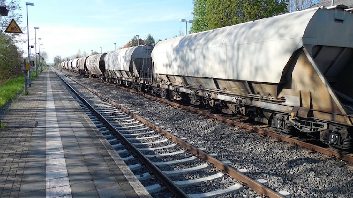 tren_marfa_cfr_vagoane_36079000