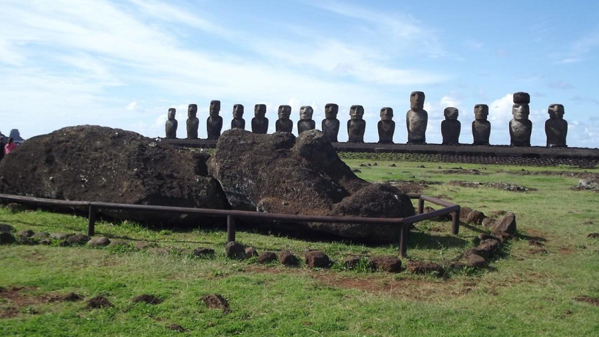 moai_statui_insula_pastelui_31423800