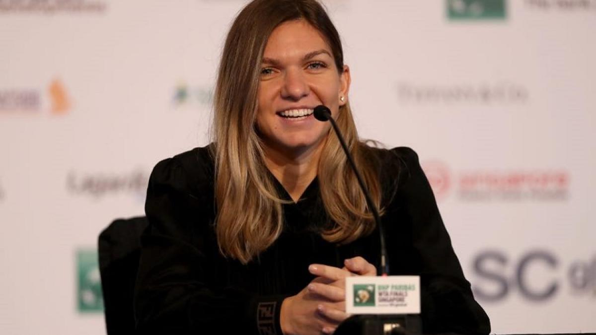 simona_halep_black_conf_45825500