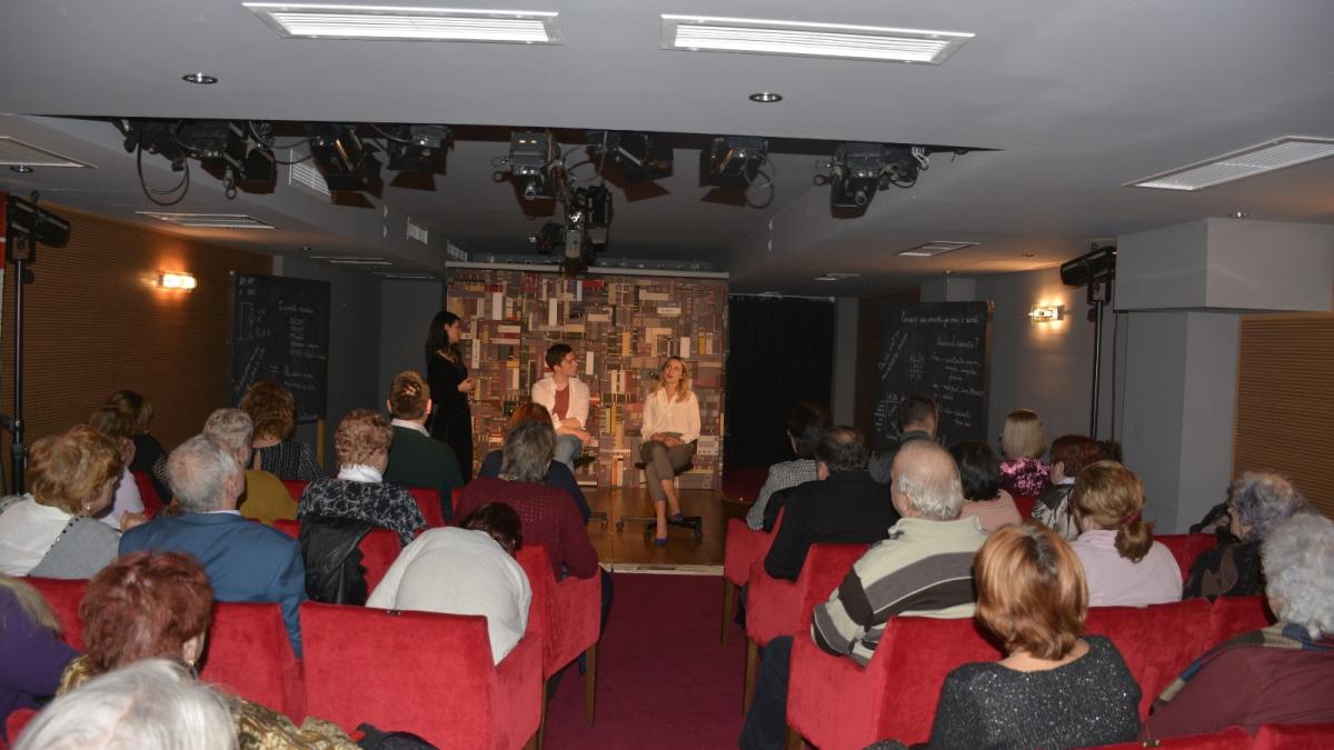 teatru-front_22051900