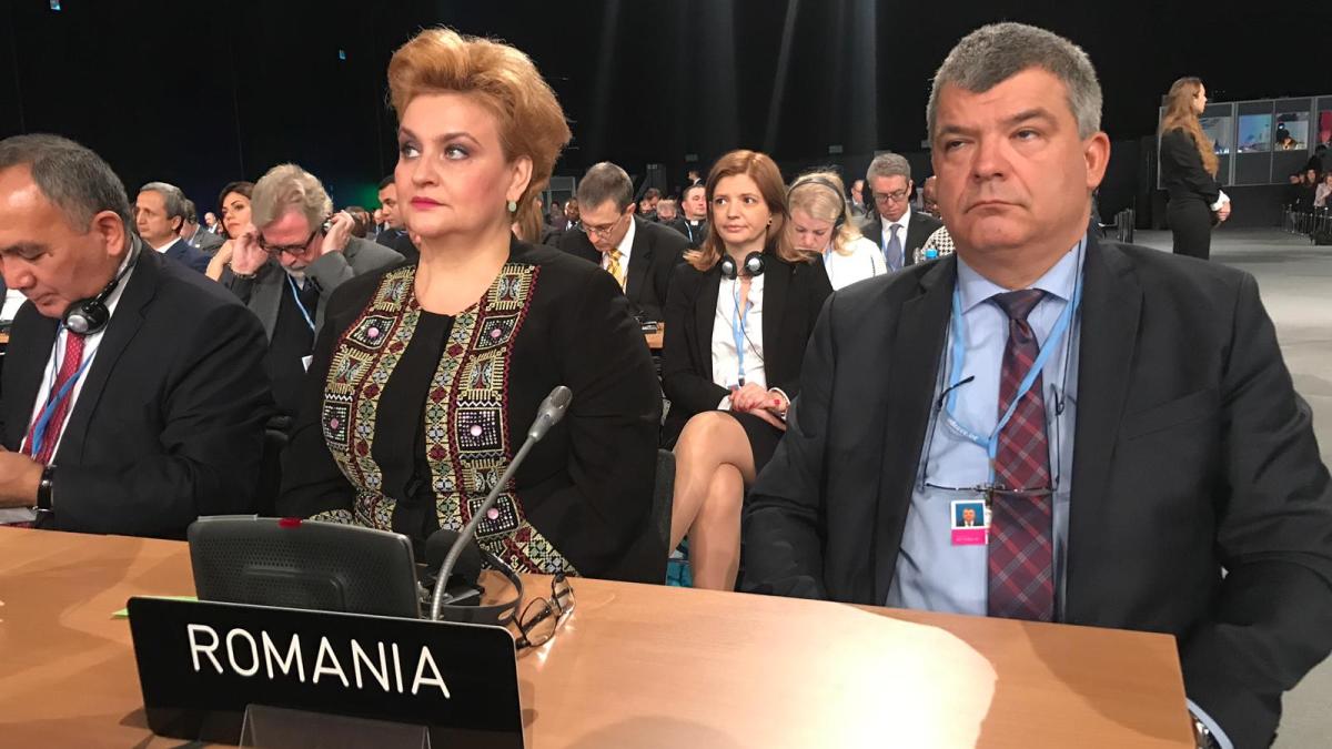 viceprim-ministrul--ministrul-mediului--gratiela-leocadia-gavrilescu-si-ambsadorul-romaniei-in-rep--polonia--ovidiu-dranga_92154500