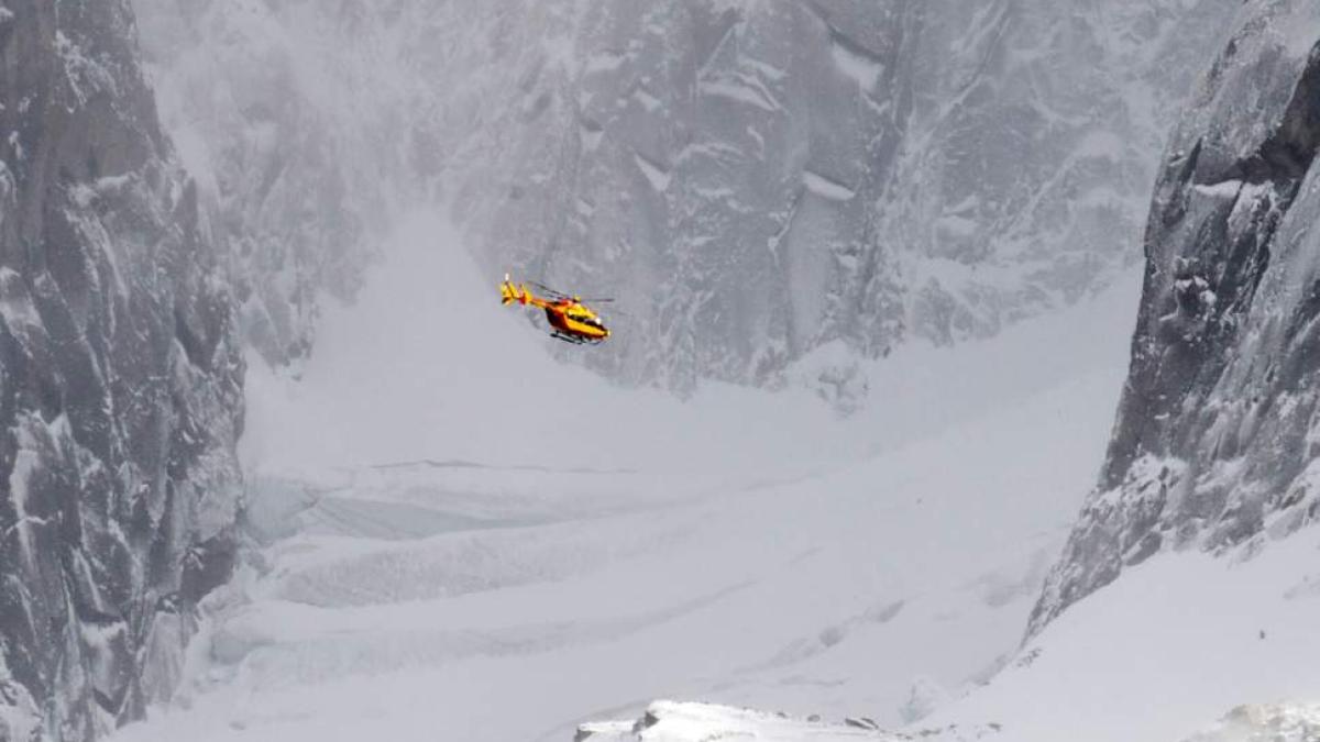 helicopter-alps_28972400