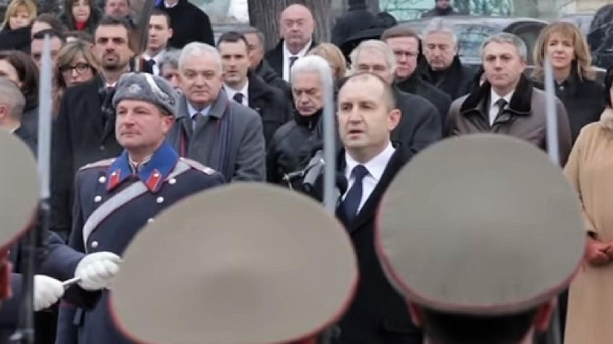 radev_bulgaria_militari_37202400