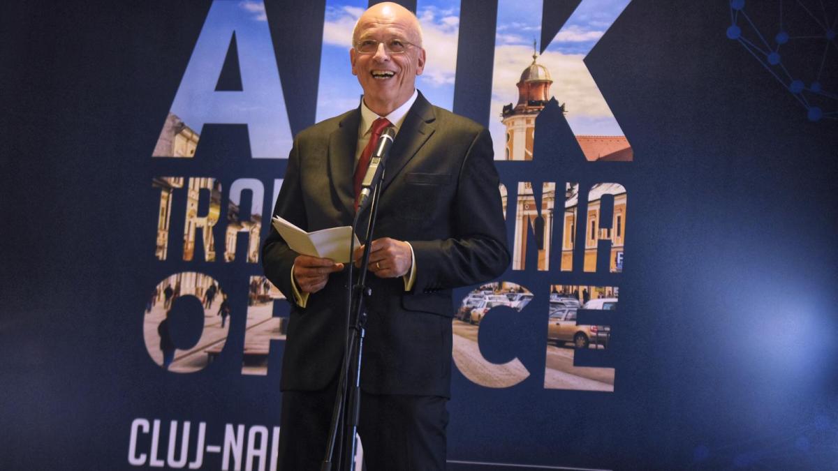 ambasador_pieleanu_35752100